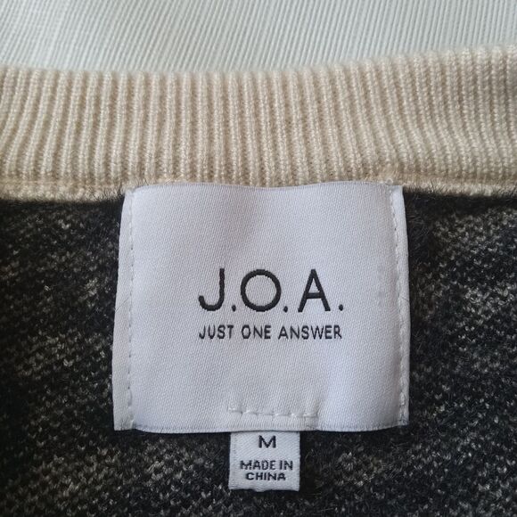 J.O.A. Off White and Black Zebra Print Eyelash Knit Cropped Pullover Sweater - Picture 4 of 15